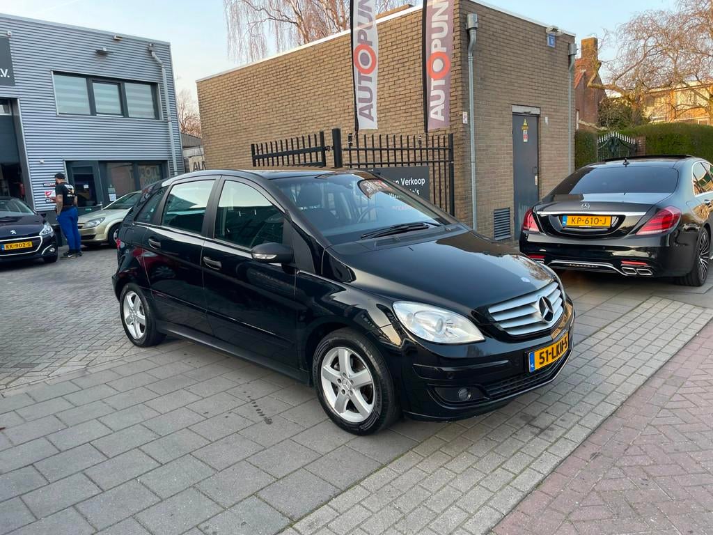 Mercedes-Benz B-klasse 150 Trekhaak Airco PDC NAP APK 1 jaar, Voorwielaandrijving, 15 km/l, 400 kg, Zwart