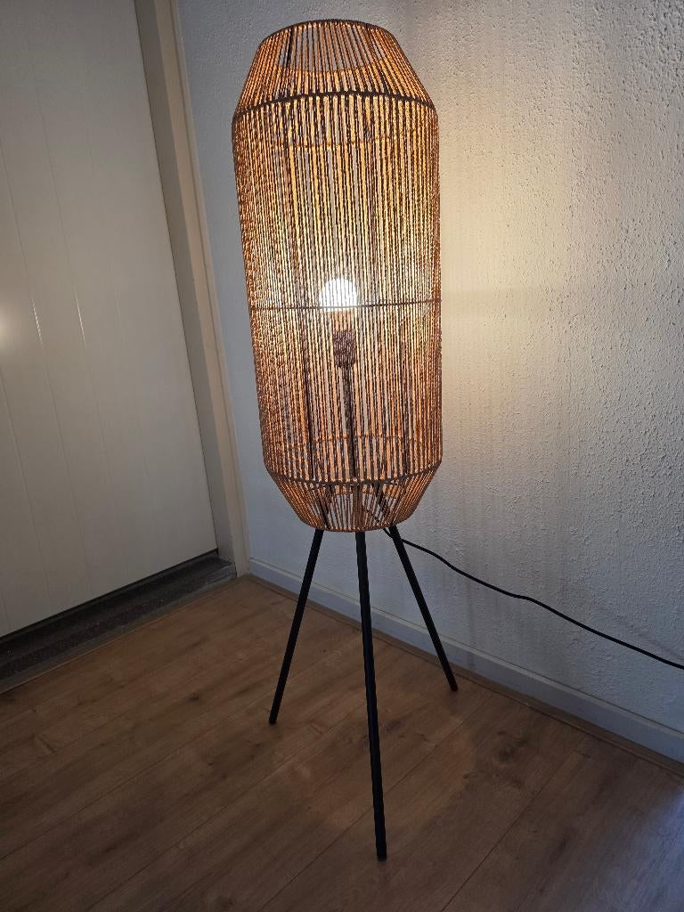 Stalamp van touw, Ophalen, 100 tot 150 cm, Zo goed als nieuw, Modern/touw