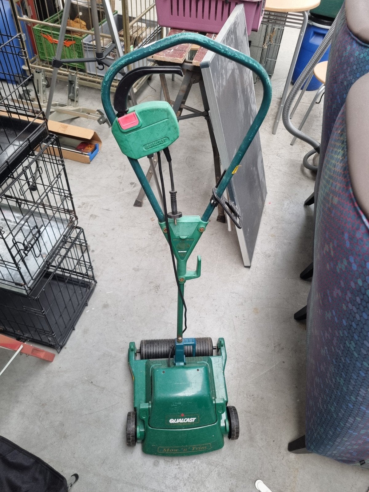 Qualcast Mow 'n' Trim Elektrische Kooimesmaaier, Tuin en Terras, Grasmaaiers, Gebruikt, Elektrische grasmaaier, Minder dan 30 cm