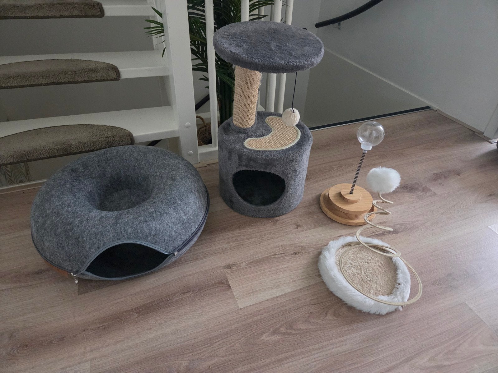 krabpaal en andere katten speeltjes, Ophalen
