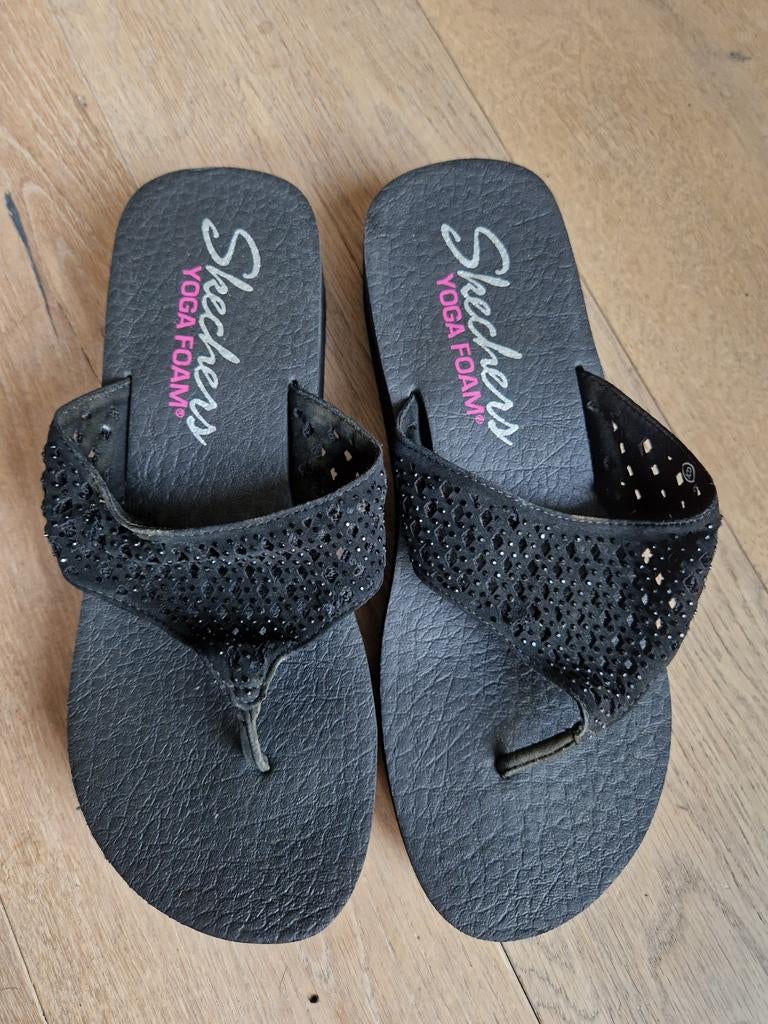 Skechers Yoga Foam slippers maat 38, Slippers, Skechers, Zwart, Ophalen of Verzenden