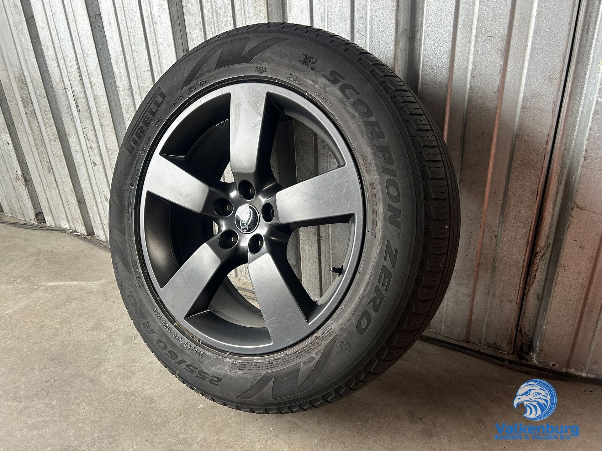 1 stuk reservewiel originele Land Rover Defender L663 Style, Gebruikt, 255 mm, -, -