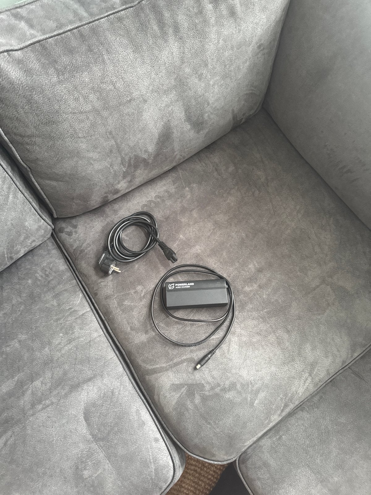 Powerland AC/DC Oplader voor Vogue E-bike (Zo goed als nieuw, Ophalen, Nieuw