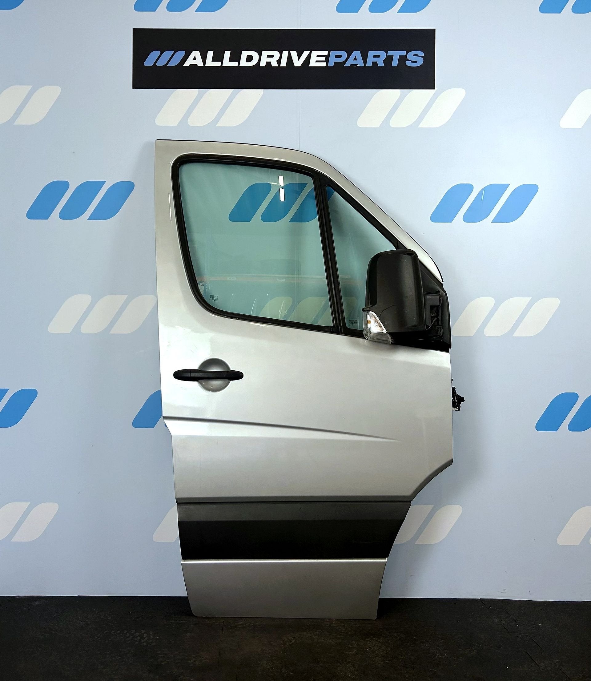 Mercedes Sprinter voorportier rechts zilvergrijs A9067200105