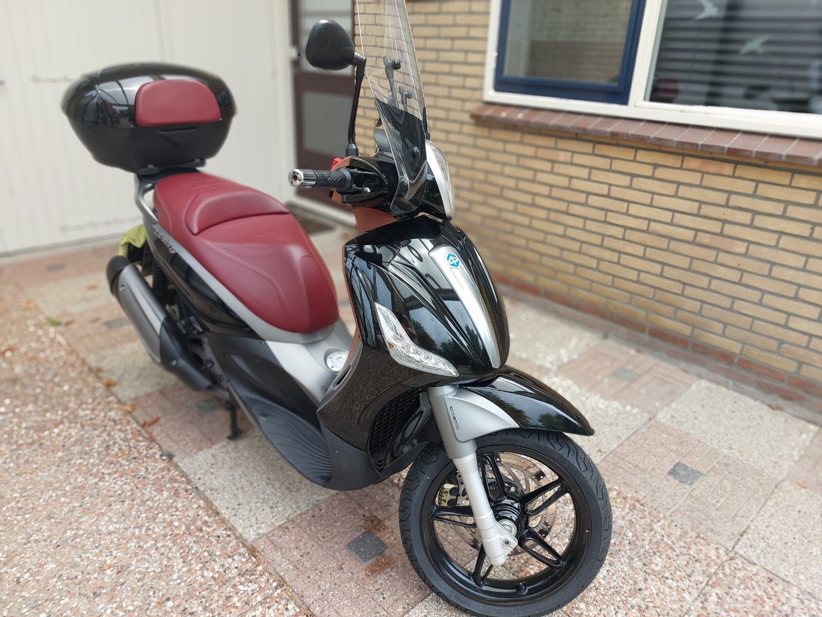 Piaggio Beverly 350 sport ABS-ASR 2012, Occasion, Particulier, Minimaal motorrijbewijs A2, Automaat