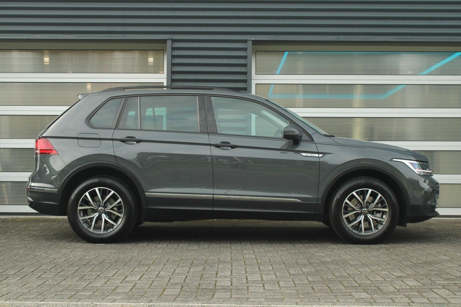 Volkswagen Tiguan 1.4 TSI 245pk eHybrid Life Business | Appl, Auto's, Stof, 4 cilinders, Hybride Elektrisch/Benzine, 10 kWh