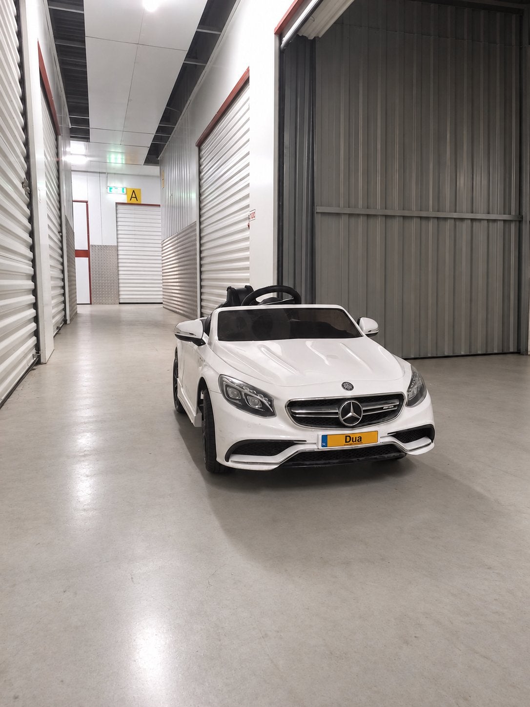 Mercedes-Benz S63 AMG kinderauto wit met afstandsbediening, Ophalen of Verzenden, Zo goed als nieuw, Afstandsbediening