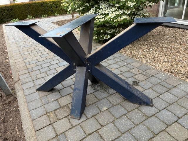 Stalen Spin tafelpoot, Huis en Inrichting, Tafelonderdelen, Ophalen, Tafelpoot, Gebruikt, 50 tot 100 cm