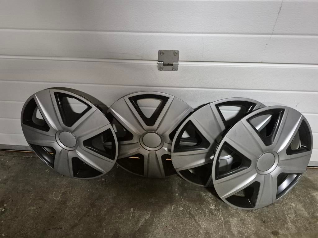 16 inch wieldoppen - Slechts 2 maanden gebruikt, Ophalen of Verzenden, Zo goed als nieuw
