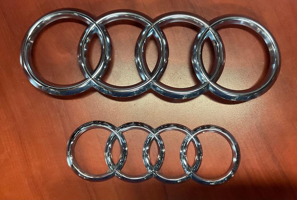 ZGAN originele Audi 4-ringen embleem 2024-4H0853605C /4H0853, Gebruikt, -, Ophalen of Verzenden, -