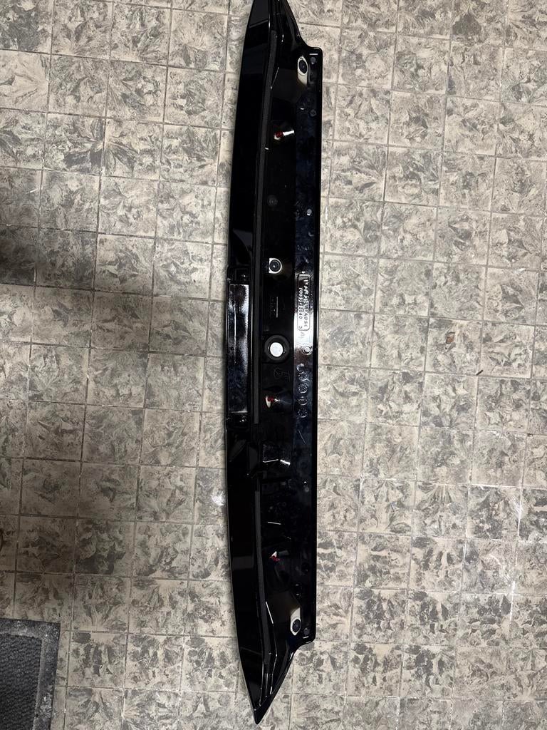 Bumper Toyota RAV4 (achterklep sierlijst), Ophalen, Nieuw, Toyota, Achter