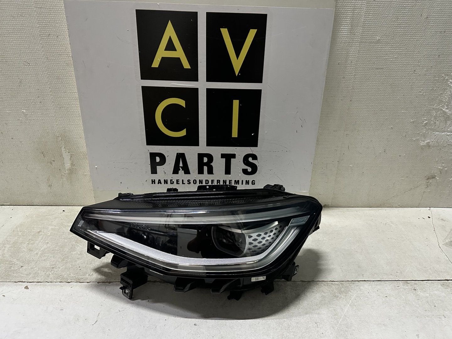 Koplamp ID4 id.4 11B IQ Full Led origineel 11B941035M Links, Gebruikt, -, Volkswagen, -
