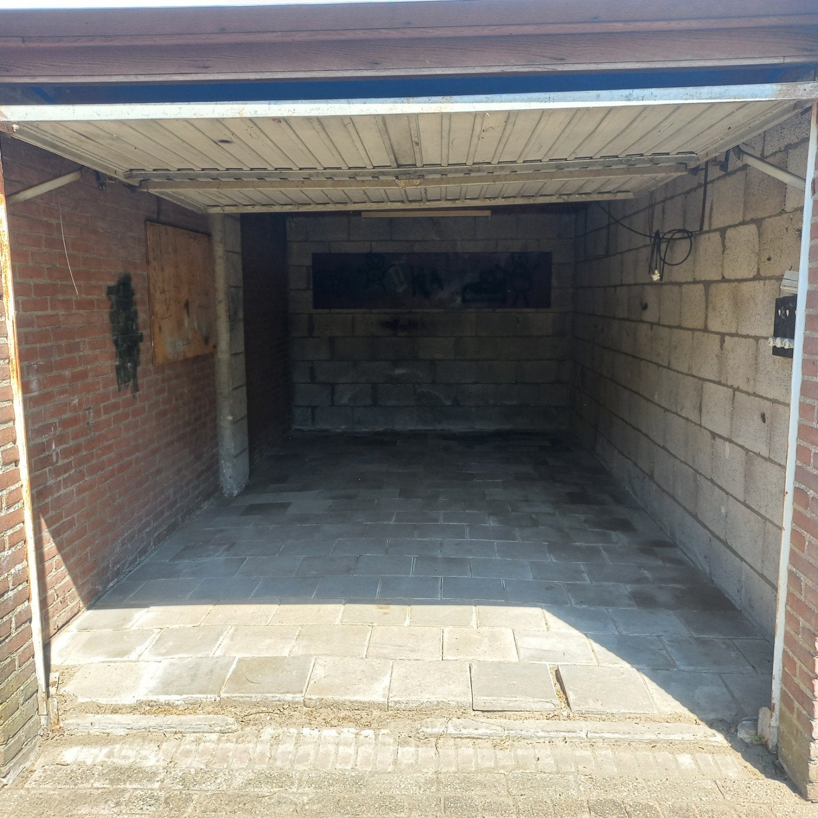 TE KOOP GARAGEBOX HEINENOORD.