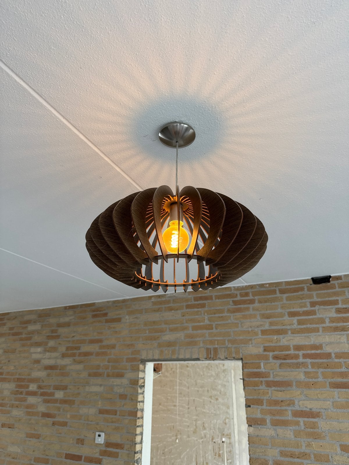 Houten hanglamp - Modern design, Ophalen of Verzenden, Zo goed als nieuw, Hout, E27 (groot)