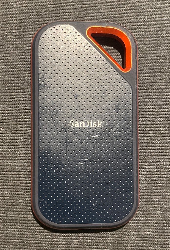 New - SanDisk Extreme PRO Portable SSD 1TB - 2000 mbps, Computers en Software, SSD, Zo goed als nieuw, Laptop, 1 TB