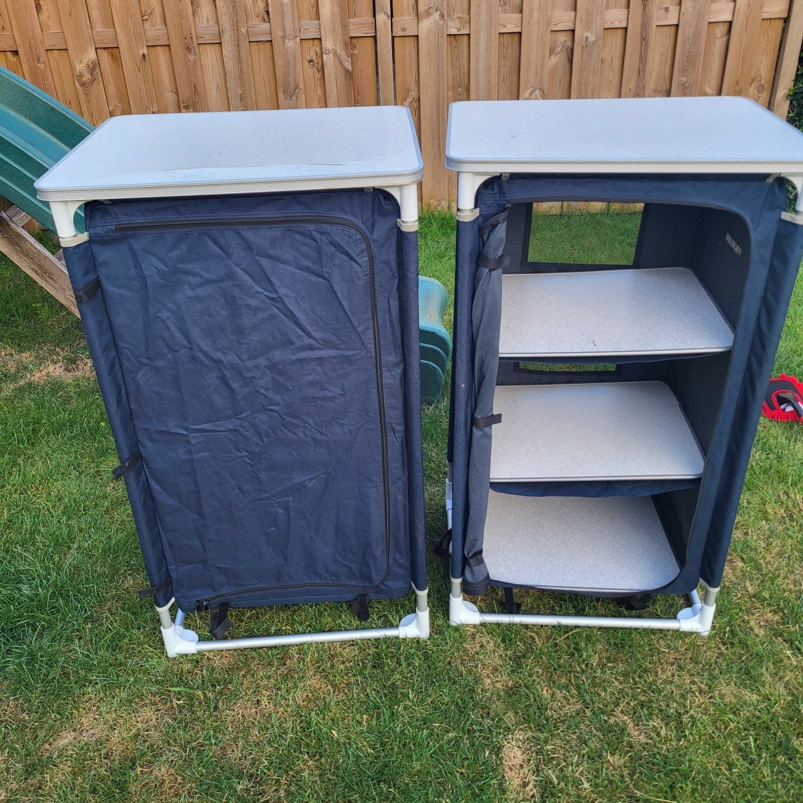 2 Vrijbuiter campingkasten - één met lichte schade, Ophalen of Verzenden, Gebruikt