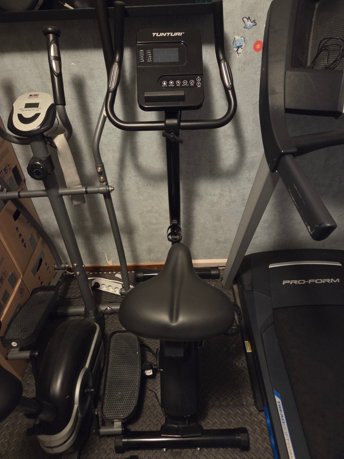 Tunturi Hometrainer - Zo goed als nieuw, Sport en Fitness, Fitnessapparatuur, Ophalen, Zo goed als nieuw, Metaal, Buik