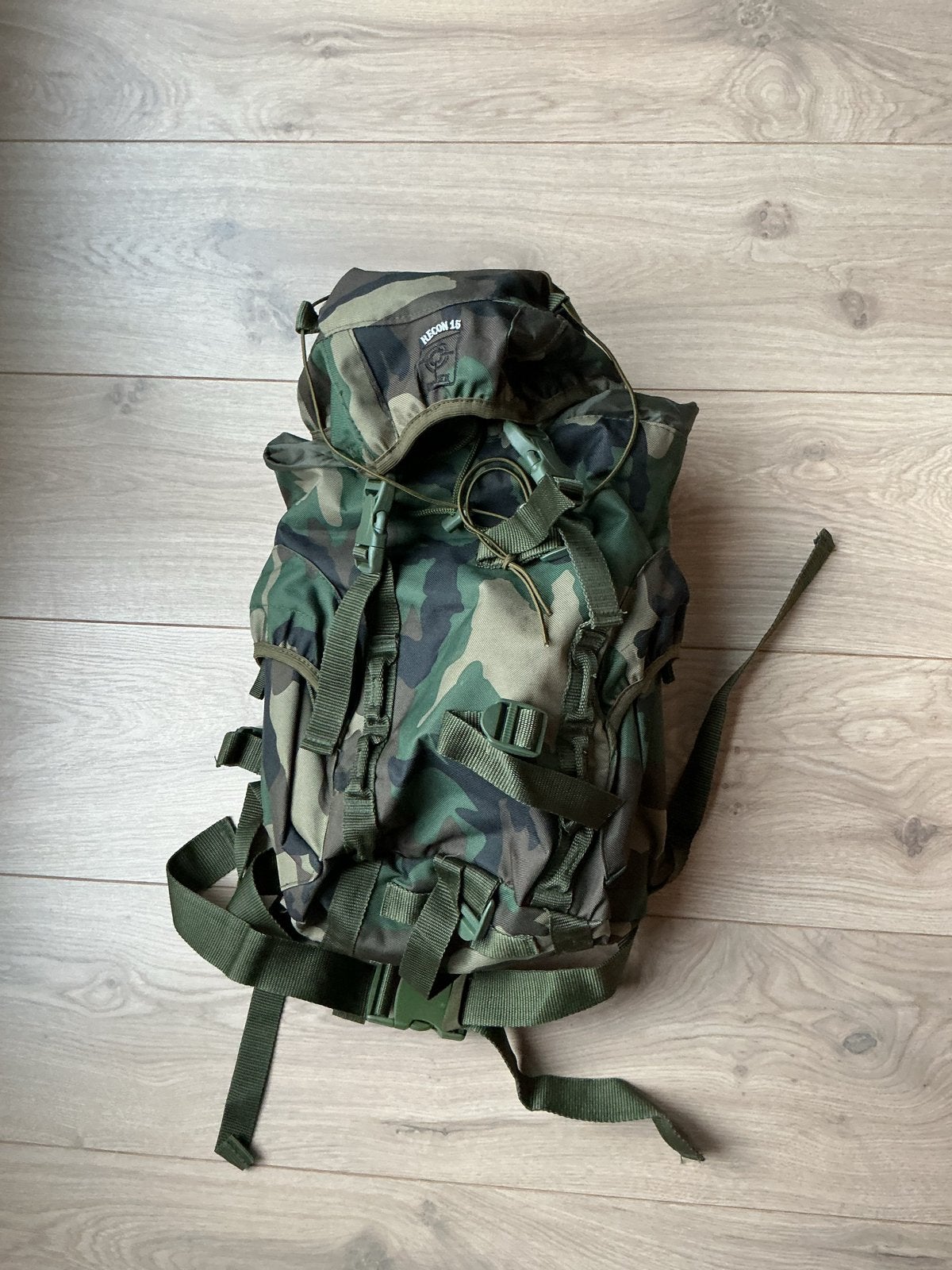 Camouflage rugzak Recon 15 met regenhoes, 25 tot 40 cm, Ophalen of Verzenden, Zo goed als nieuw, Trekking