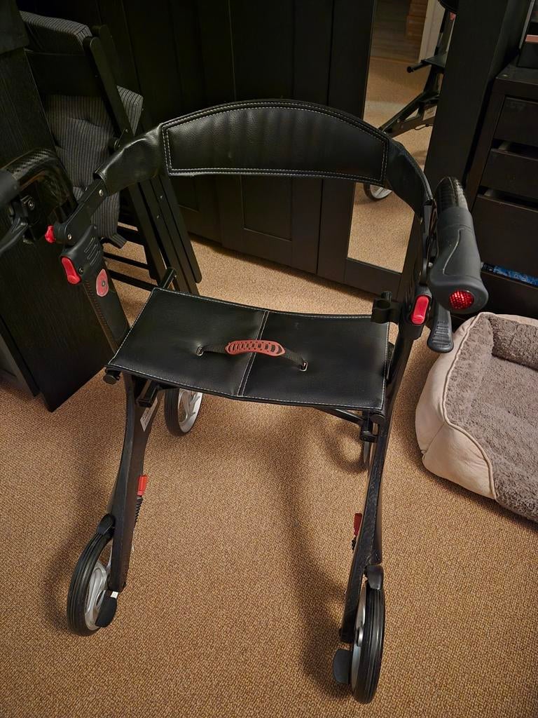 Zo goed als nieuwe rollator, Ophalen, Zo goed als nieuw