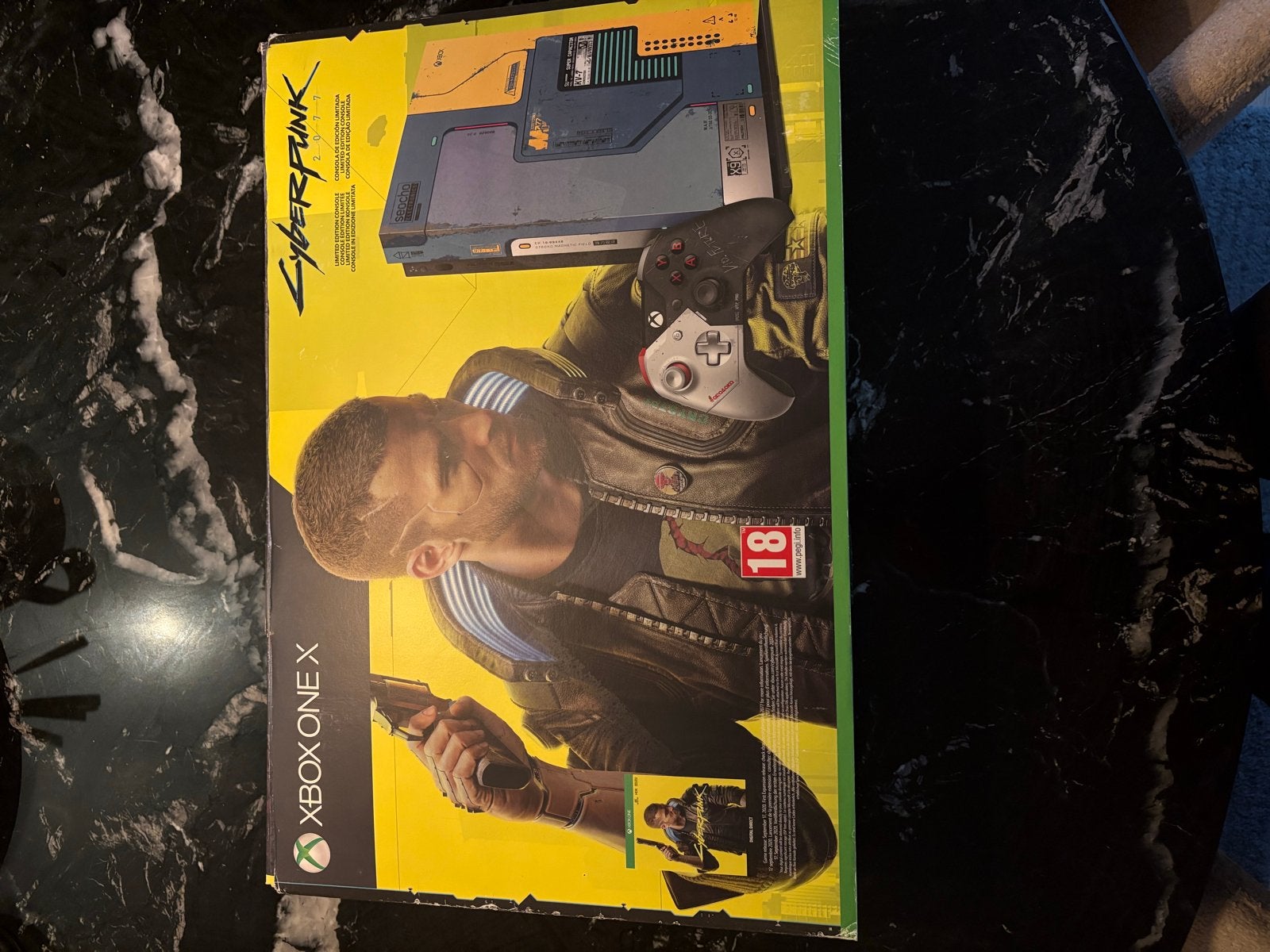 Xbox One X Cyberpunk 2077 Limited Edition Console, ., Ophalen of Verzenden, Zo goed als nieuw, .