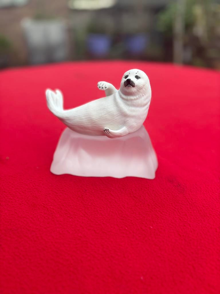 Franklin Mint “Snow Pup” Beeldje op IJsblok – 1997, VGC, Ophalen, Zo goed als nieuw, Dier