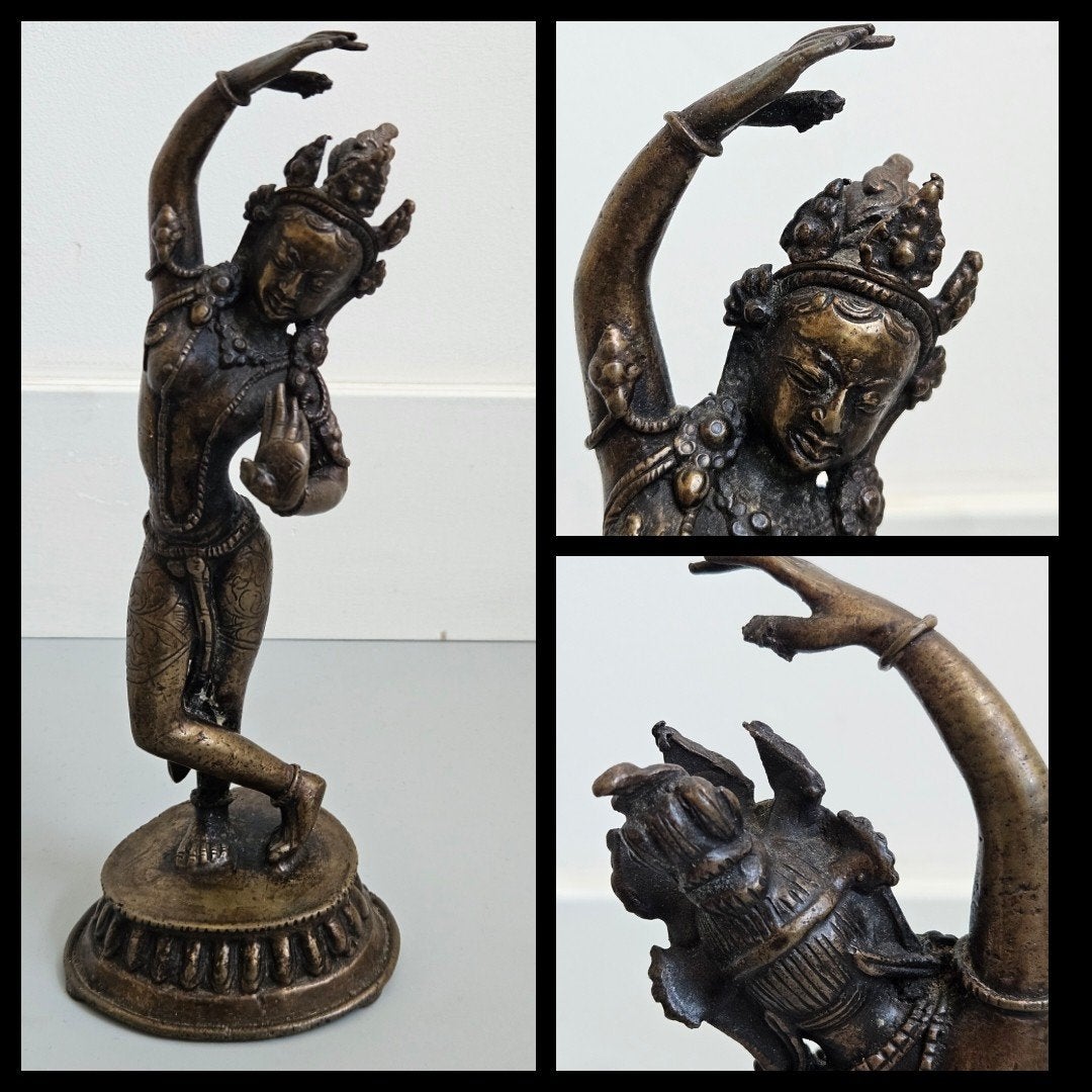 Antiek brons, Nepalees bronzen sculptuur, dansende godin, Ophalen of Verzenden, Beeld, Religie, Gepatineerd