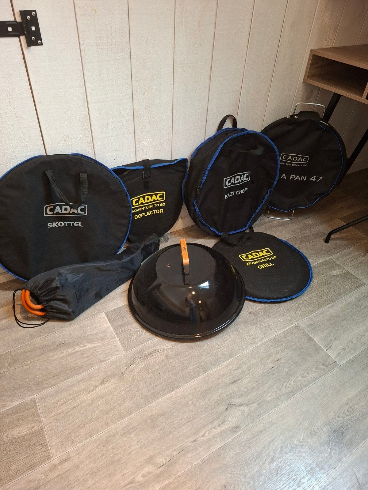 Complete skottel Cadac 47, Ophalen