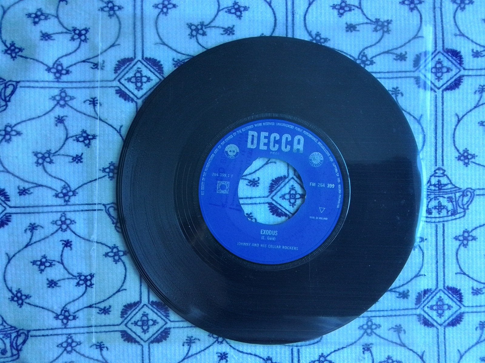 Johnny and his cellar rockers           Exodus, Ophalen of Verzenden, Zo goed als nieuw, 7 inch, Pop