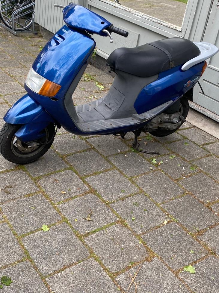 Sfera 125cc 4 takt €500 vaste prijs!, Fietsen en Brommers, Scooters | Piaggio, Zo goed als nieuw, Overige modellen, Tweetakt, Ophalen of Verzenden