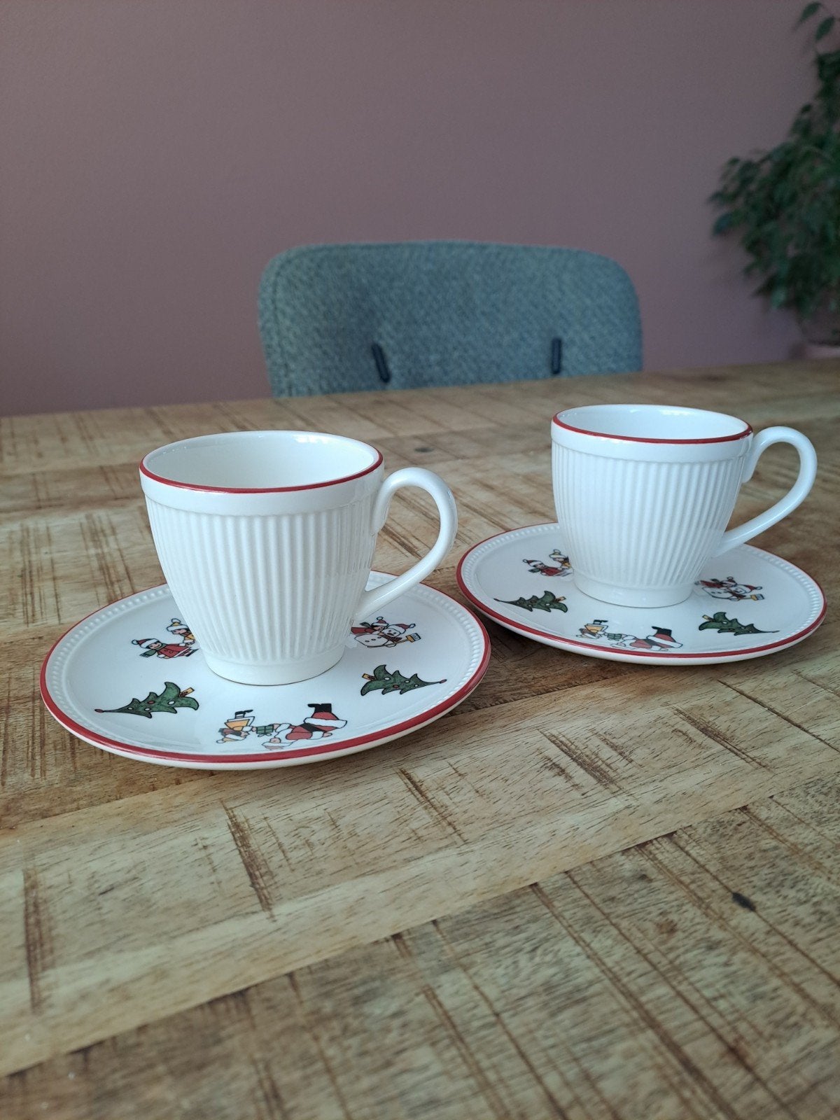 Wedgwood Windsor Christmas Kop en Schotel (2 sets), Huis en Inrichting, Keuken | Servies, Ophalen of Verzenden, Zo goed als nieuw