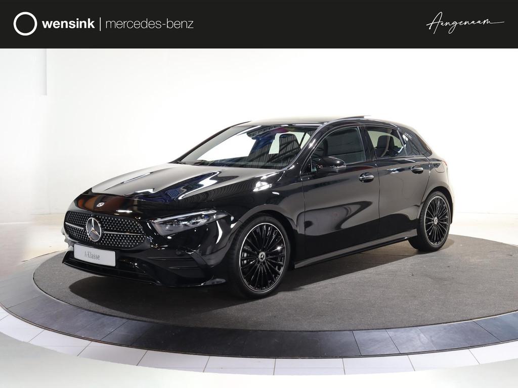 Mercedes-Benz A-klasse 180 Business Solution AMG | Panoramas, Auto's, 136 pk, 4 cilinders, Bedrijf, Nieuw