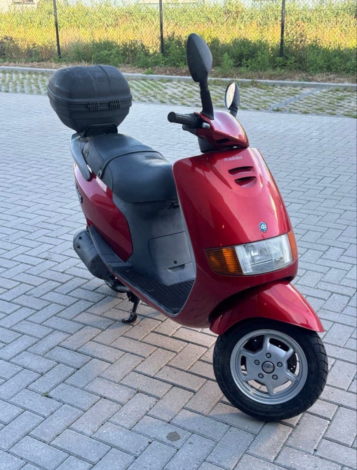 Piaggio Sfera 125cc 4 takt  Scooter - Rood, Ophalen, Gebruikt, Benzine