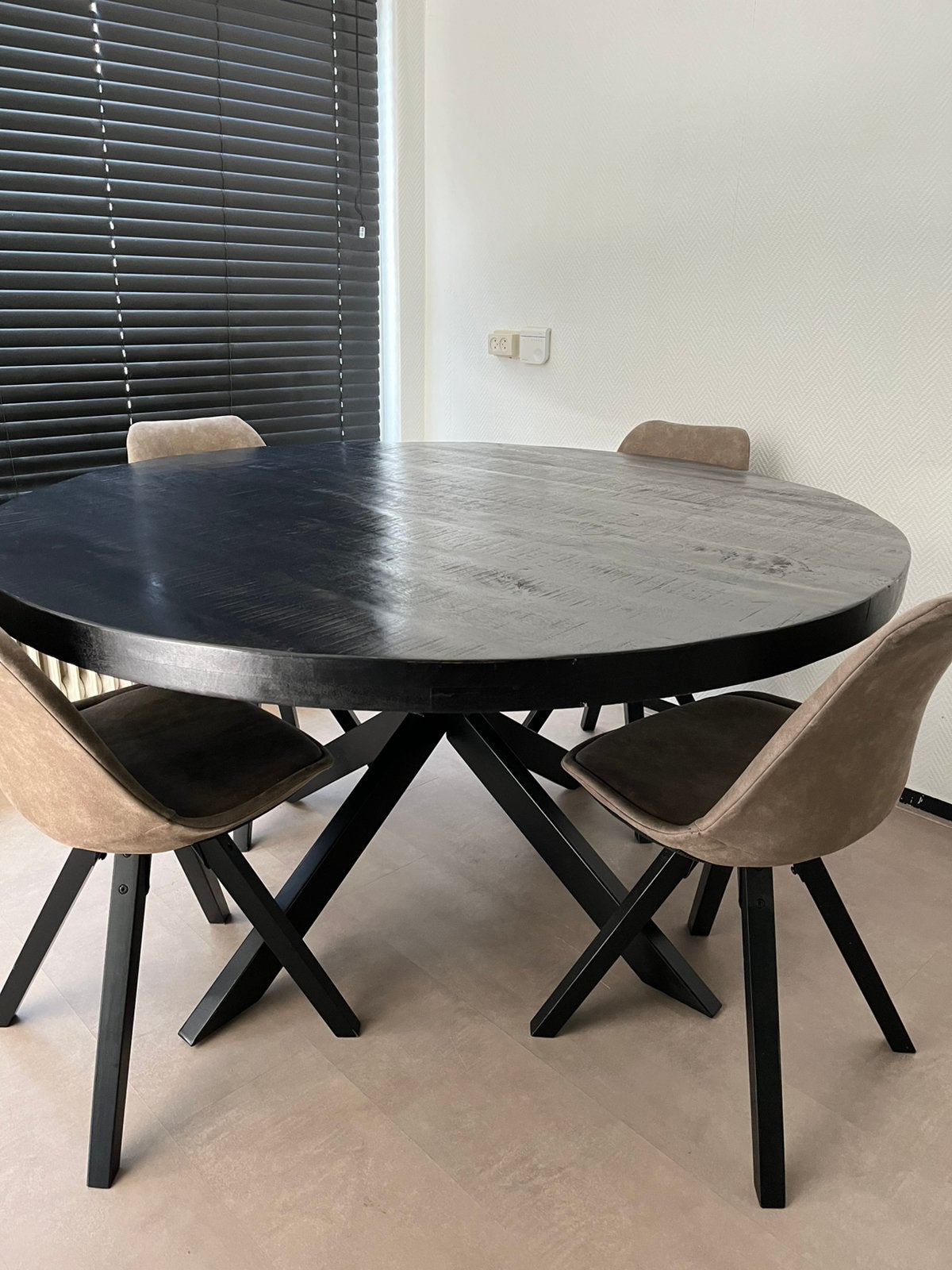 Ronde Eettafel Mangohout 150cm Zwart, Ophalen, Rond, Zo goed als nieuw, 100 tot 150 cm