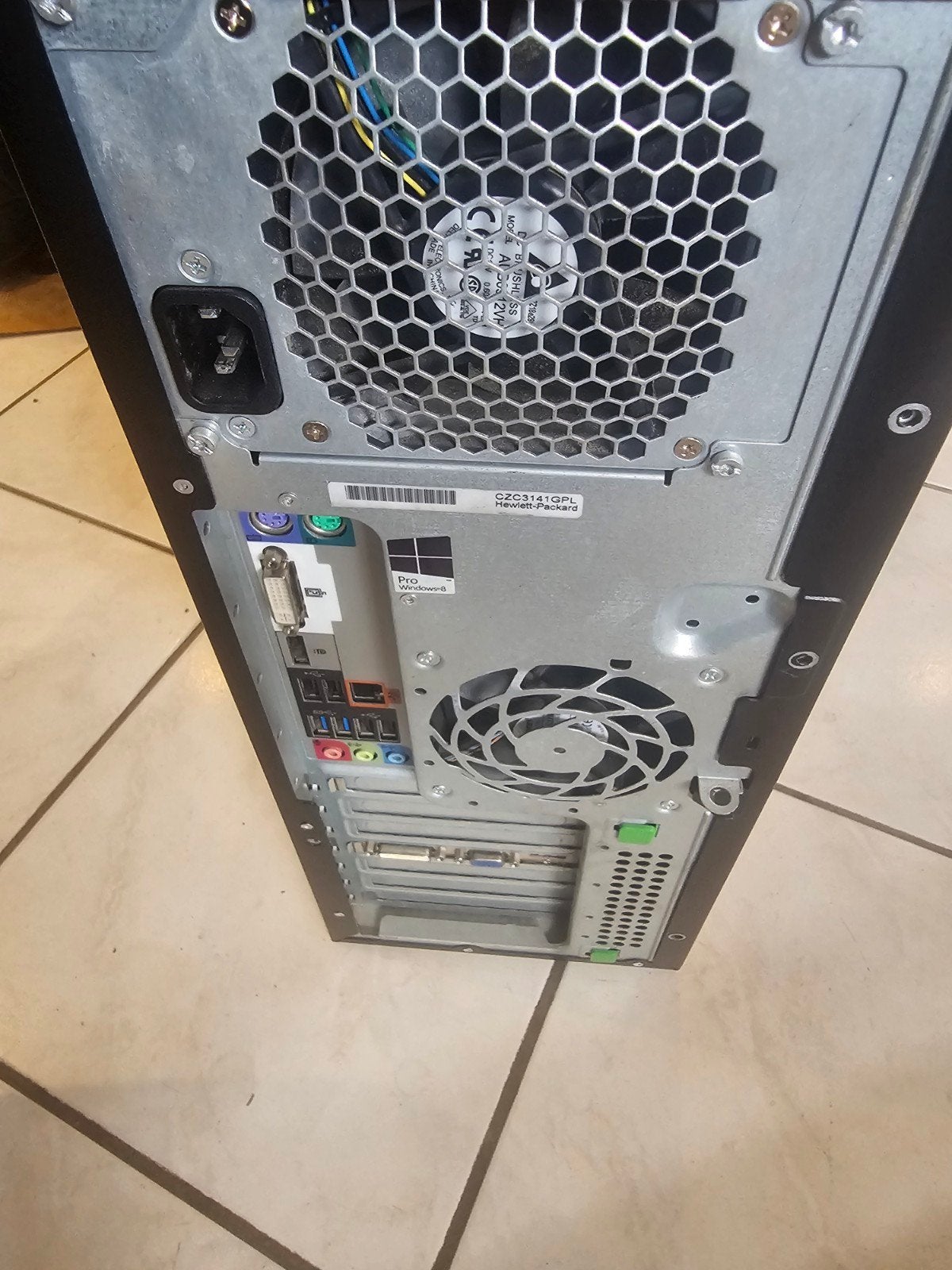 PC  Z220.  6TB, Ophalen, Zo goed als nieuw