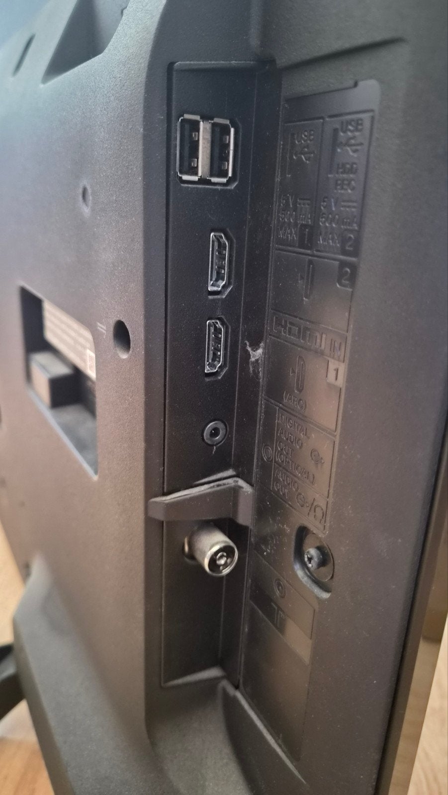 Foto 4 van Sony Bravia KDL-32WE610 32 inch Smart TV