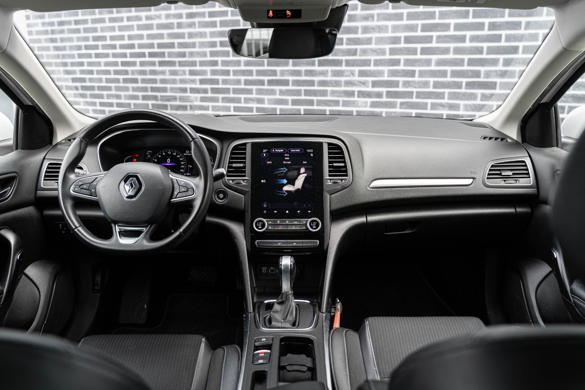 Renault Mégane Estate 1.3 TCe 140 EDC Intens | Head-up Disp, Auto's, Stof, Gebruikt, 4 cilinders, 1283 kg