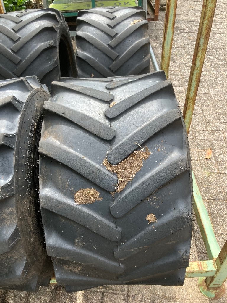 Banden    31 x 15,50 - 15, Zakelijke goederen, Agrarisch | Werktuigen, Ophalen, Overige, Transport