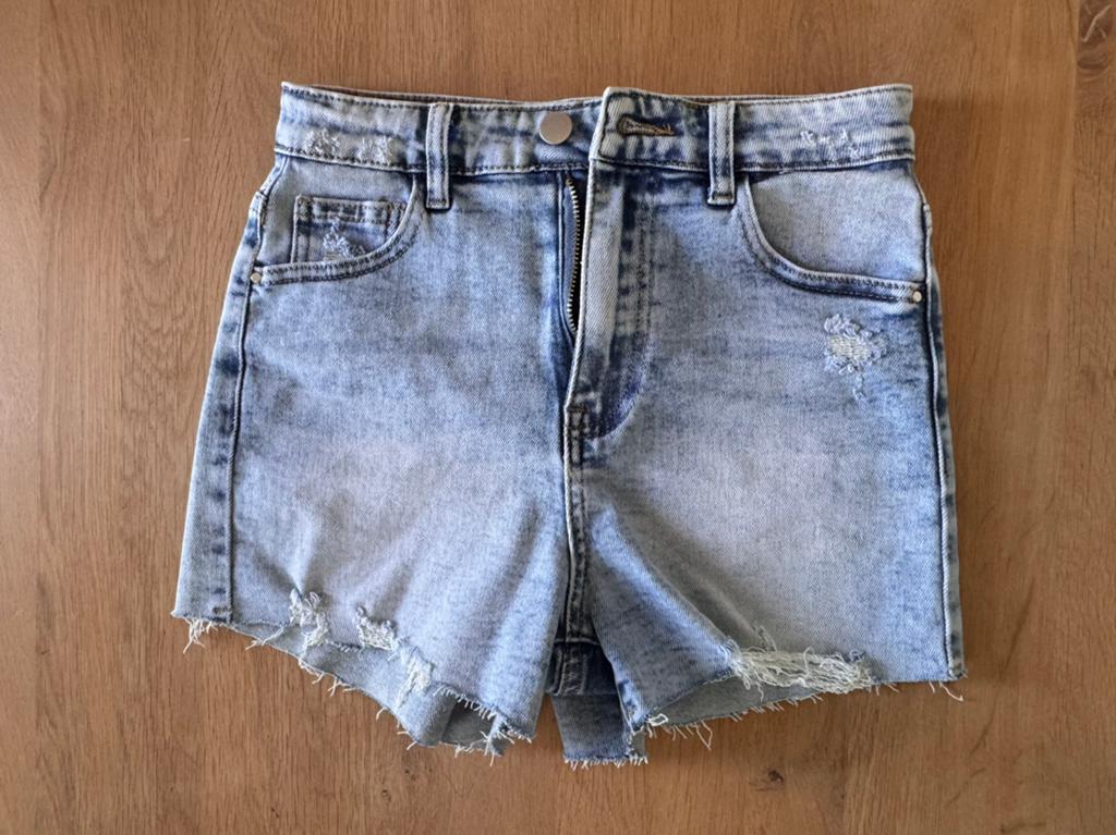 lichtblauwe denim short van Redial, Ophalen of Verzenden, Nieuw, Blauw, W28 - W29 (confectie 36)