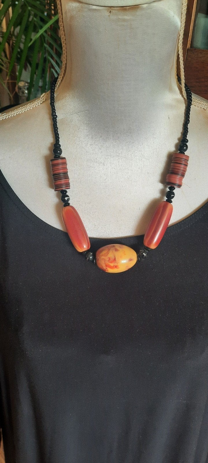 Antieke Tribal Ketting met barnsteen en Onyx Edelsteen, Ophalen of Verzenden, Met edelsteen