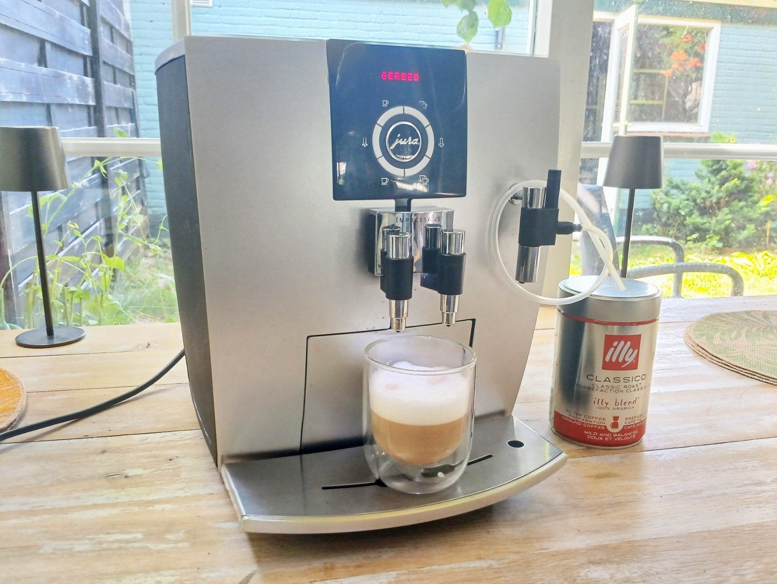 Jura Impressa J5 – Gereviseerd en technisch als nieuw, Ophalen, 4 tot 10 kopjes, Afneembaar waterreservoir, Gemalen koffie