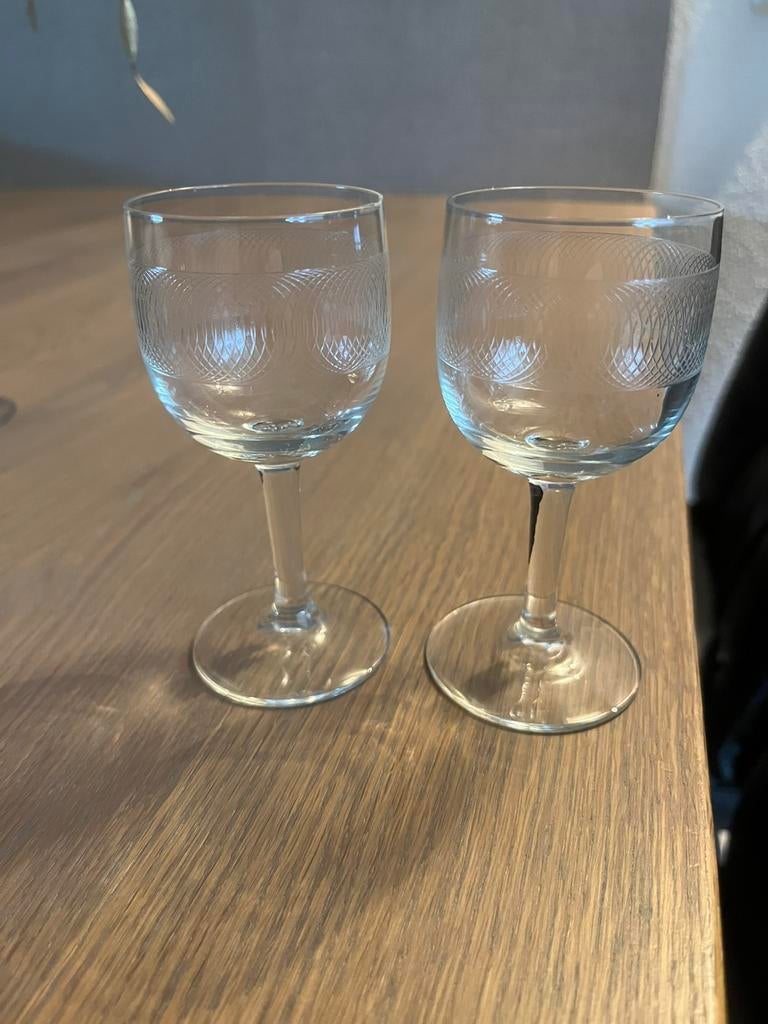 Oude borrelglaasjes met ‘werkje’, Verzamelen, Glas en Borrelglaasjes, Ophalen, Zo goed als nieuw, Borrel- of Shotglas