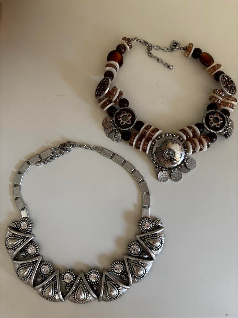 2 halskettingen, Sieraden, Tassen en Uiterlijk, Kettingen, Ophalen of Verzenden, Gebruikt, Overige kleuren, Overige materialen