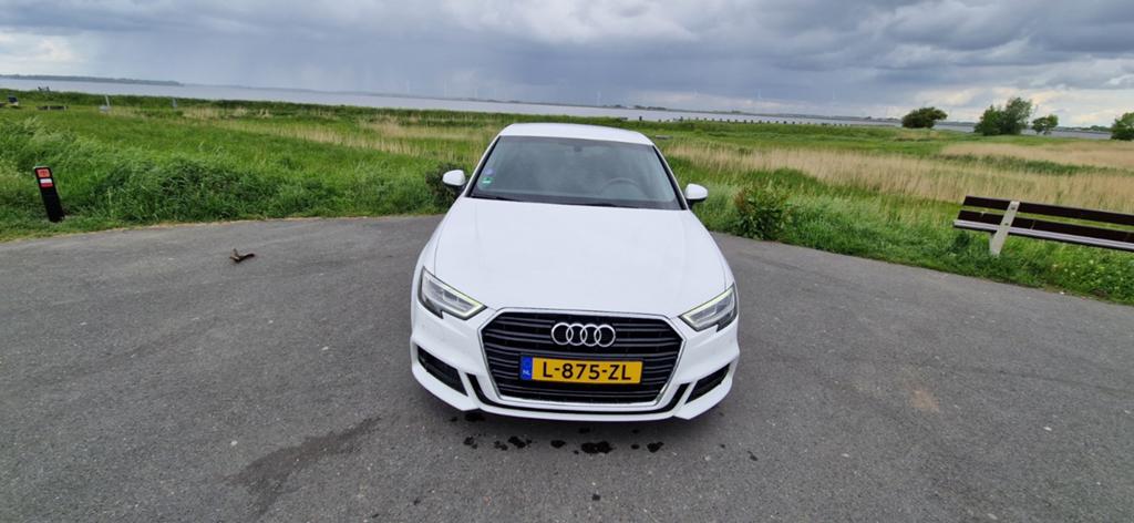 Audi A3 1.5 Tfsi 150pk  S-tronic 2019 Wit Virtual Cockpit, Skiluik, 1498 cc, Zwart, 4 cilinders
