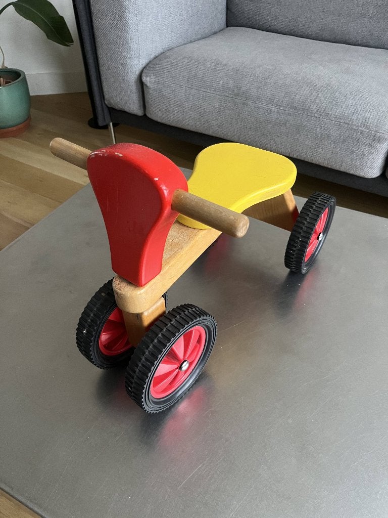 Stevig houten loopfietsje met rubber banden, Ophalen, Gebruikt, Loopfiets