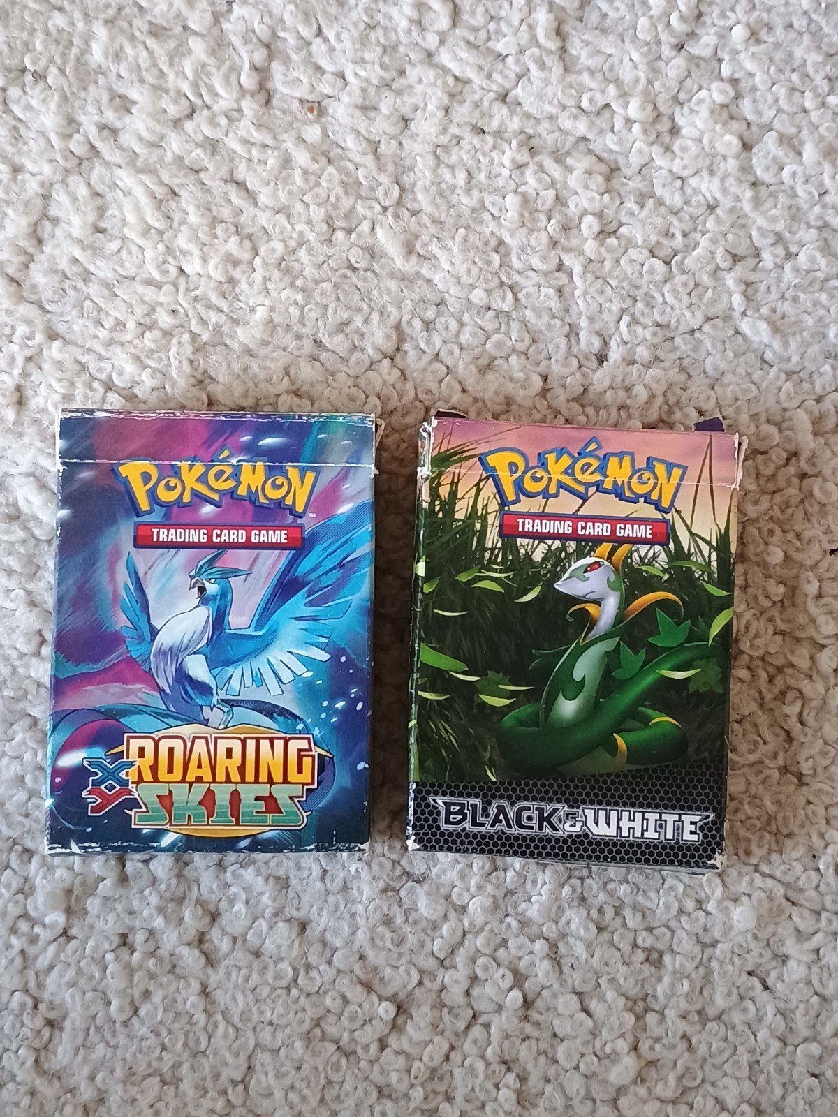 Pokemon xy roaring skies - Aurora blast en black & white, Ophalen of Verzenden, Zo goed als nieuw, Speeldeck
