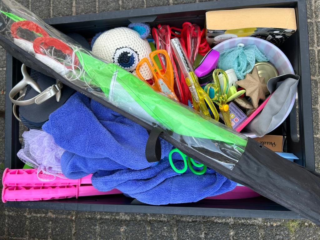 Rommelmarkt spullen, 4 kratten, Ophalen, Gebruikt