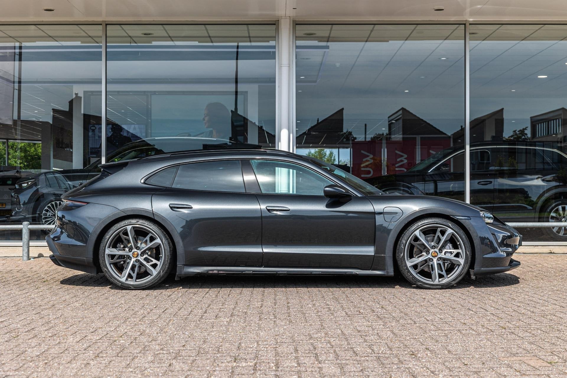 Porsche Taycan Cross Turismo 4 381pk 93 kWh | SoH 91% | Pano, Auto's, Automaat, 12 maanden, Zwart, 93 kWh