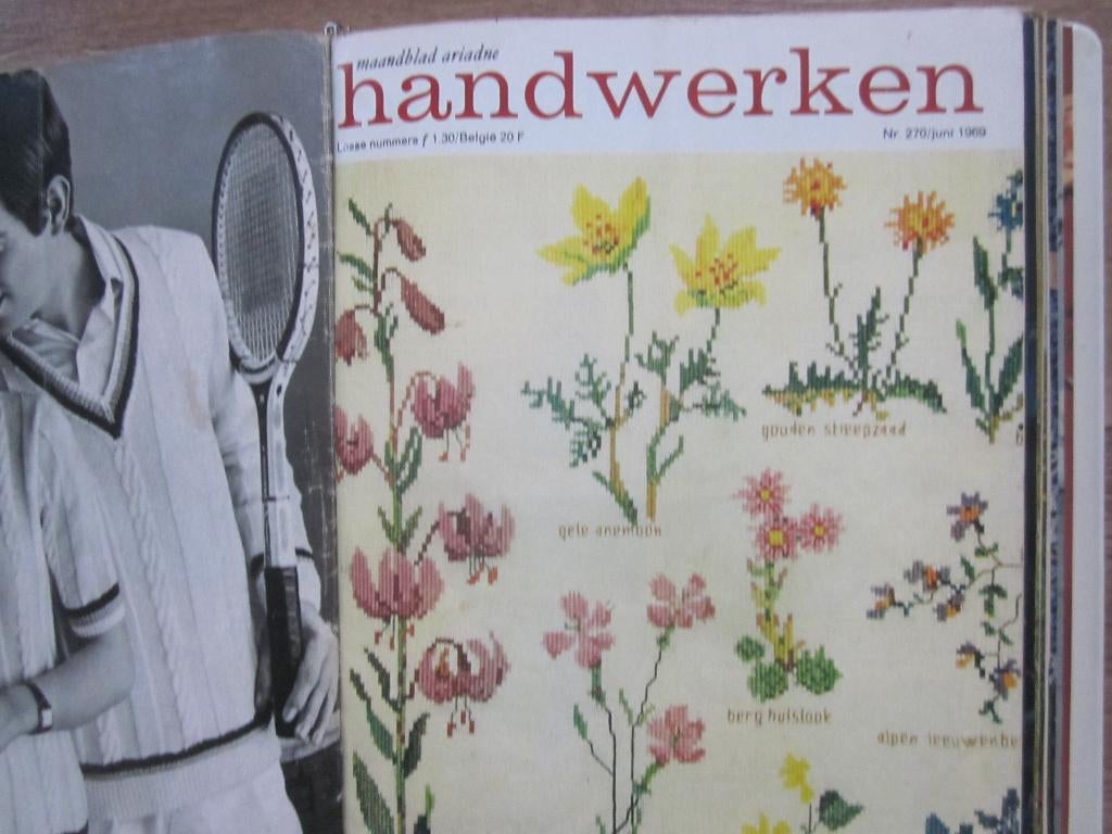 Ariadne Maandblad Handwerken 1969, Ophalen of Verzenden, Gelezen, Damesbladen