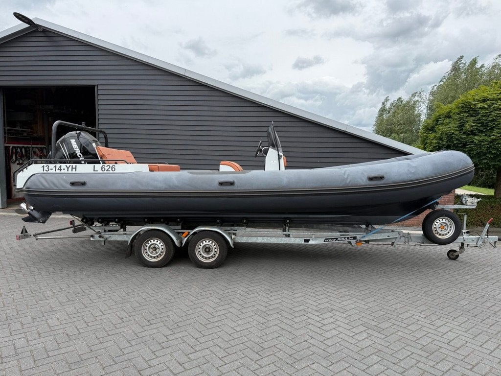SELVA D760C RIB (bj 2002), Gebruikt