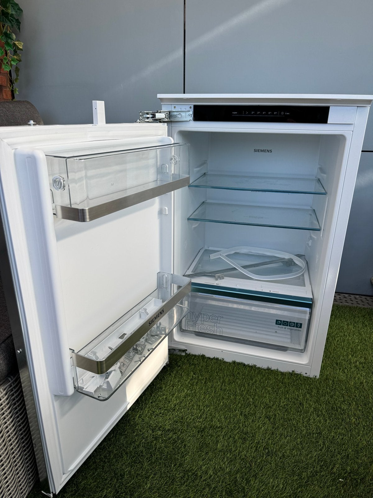 Siemens Koelkast met HyperFresh - Nieuwstaat, Witgoed en Apparatuur, Zonder vriesvak, 100 tot 150 liter, Zo goed als nieuw, Energieklasse A of zuiniger